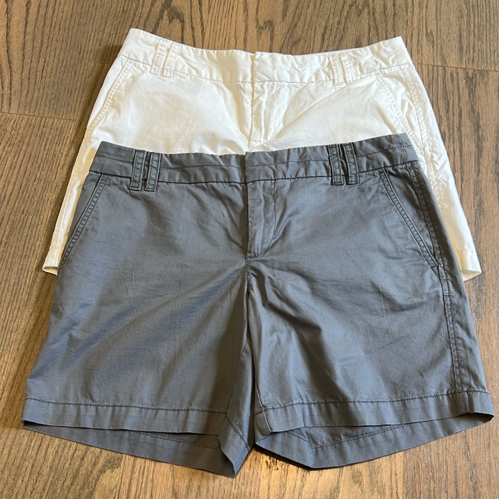 Ann Taylor loft 2 shorts white gray size 4